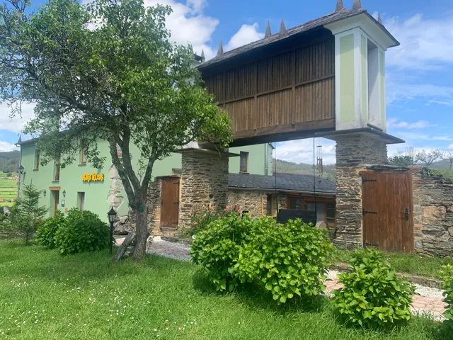 Casa Hotel Rural Os Tres Teixos