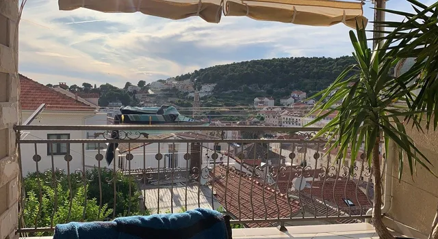 Apartments Jure, Hvar