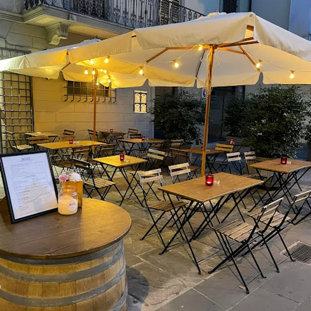 BIG EASY Cocktail House