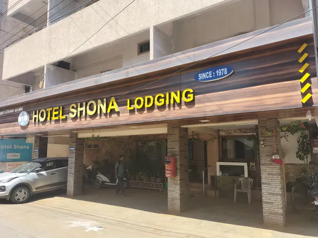 Hotel Shona Lodging