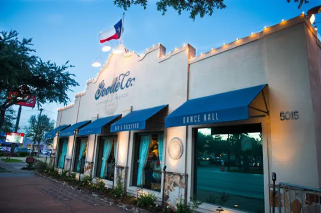 Goode Company Armadillo Palace