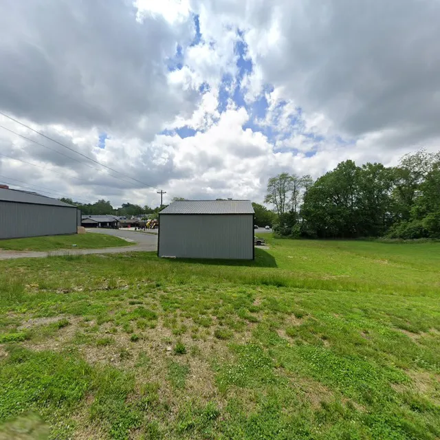 MIRACLE ON MEADOW BOUTIQUE