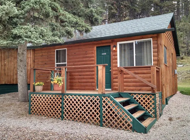 Trails End Cabins & Motel