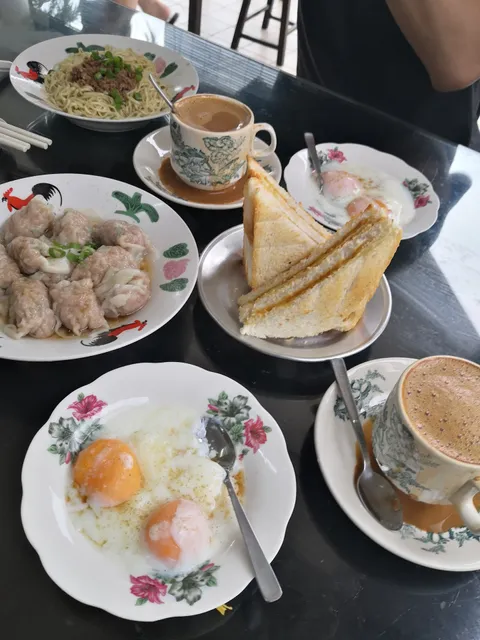 LING LONG WHITE COFFEE