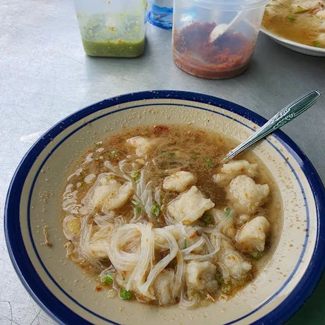 Tekwan & Model Mang Sum