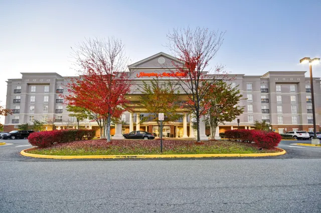 Hampton Inn & Suites Fredericksburg-at Celebrate Virginia