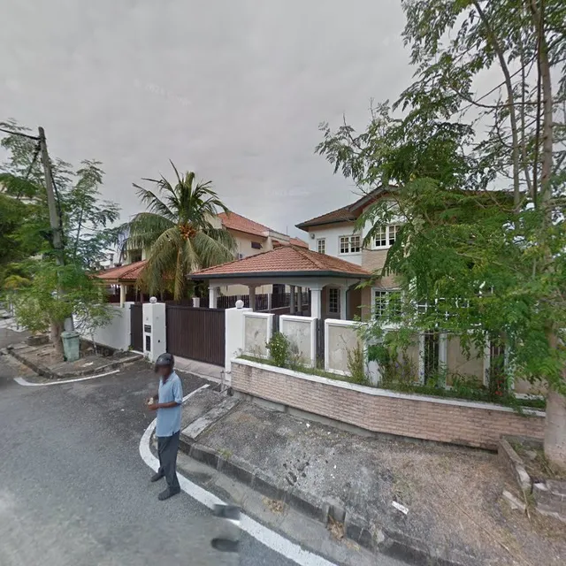 Trendy Family Getaway by Stayco - Mini-Pool, Outdoor Cinema, Air Loft, PS4, KTV - Just 2 mins to Beach!