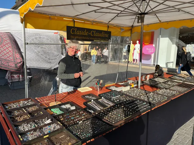 Schmuck- und Textilmarkt Freiburg