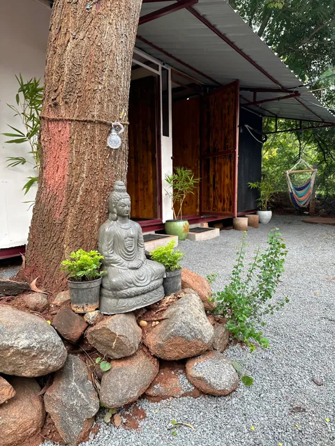 Camaraderie Cafe & Restaurant