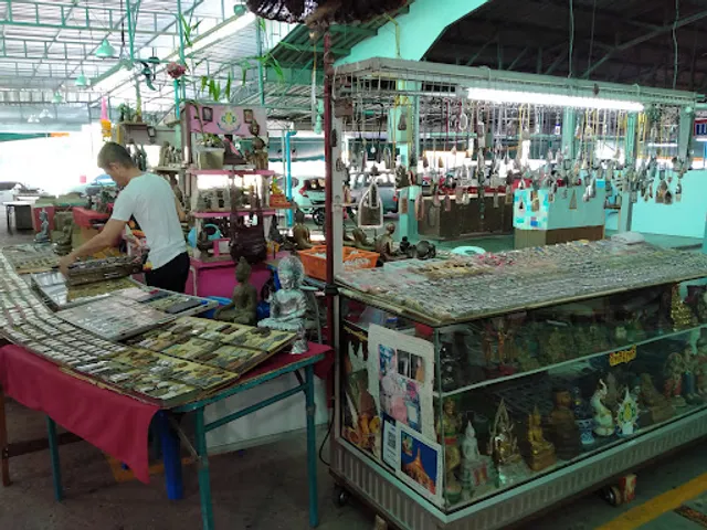 Chiang Mai Amulet Market