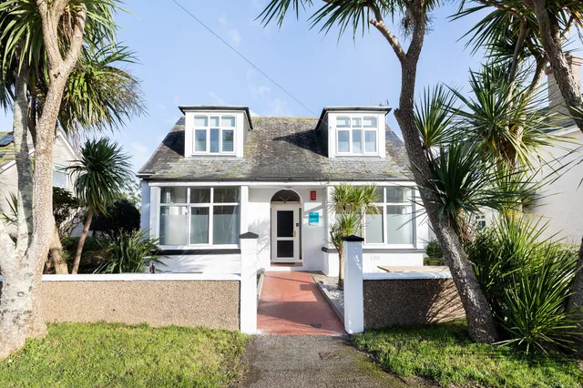 Oasis House & Apartment