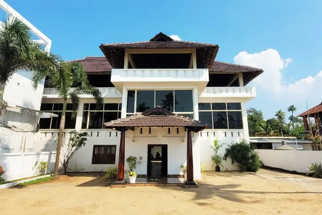 Cherai Beach Palace