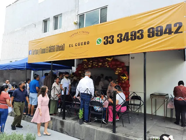 Tortas y Tacos El Güero Providencia