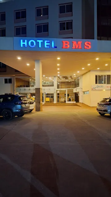 Palmgrove Restaurant (Vegetarian) by Hotel BMS