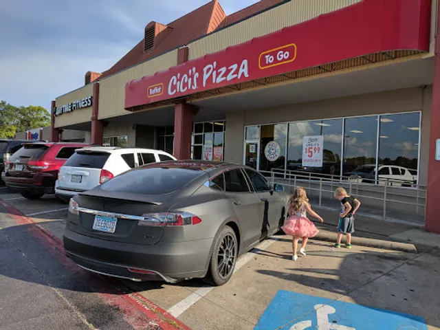 Cicis Pizza