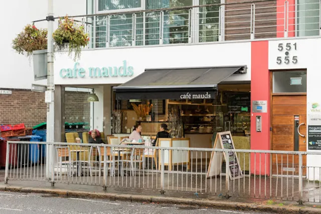Cafe Mauds