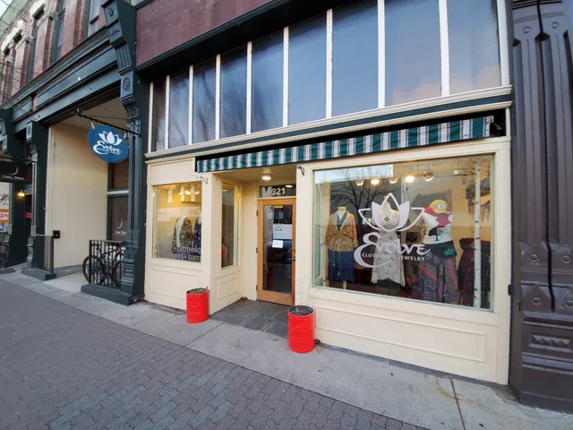 Evolve Clothing And Jewelry