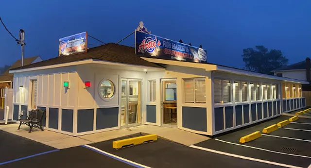 Arties South Shore Fish Market and Grill