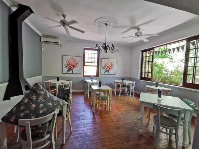 Chatters Café & Deli