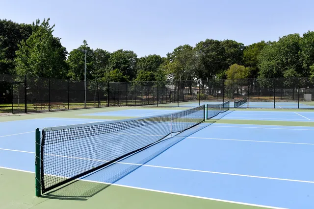 Brookville Park Tennis Courts