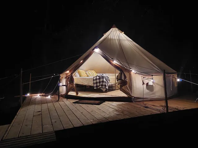 Noble Pine Cabins, Glamping, & Horse Camp