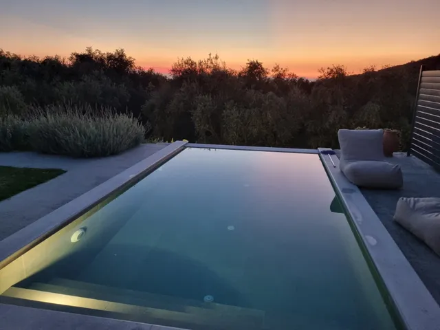 Elaionas estate Perdika