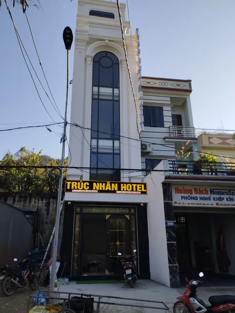 TRÚC NHÂN HOTEL