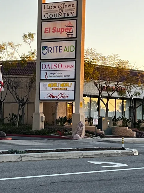 Harbor Village Plaza