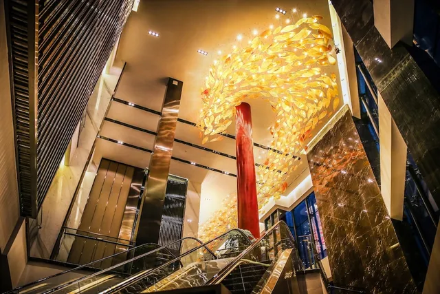 Grand Metropark Hotel