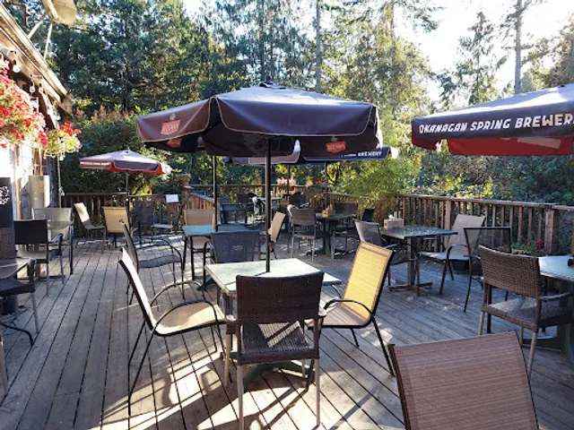 Hummingbird Pub & Family Restaurant