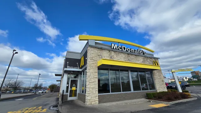 Mountain Laurel Plaza