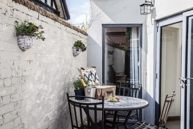 Beach Breeze Cottage