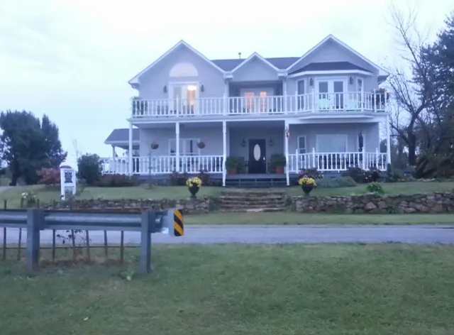 Alpine House Bed & Breakfast