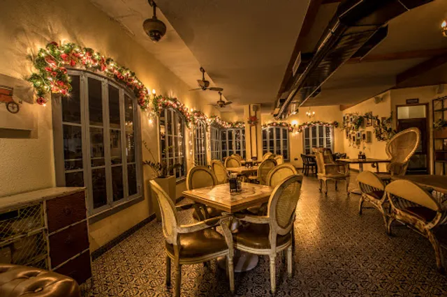 CHAPTER ONE Bar|Maiin