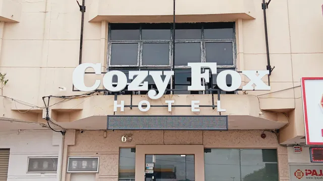 Cozy Fox hotel