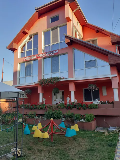 Pensiunea Leucian