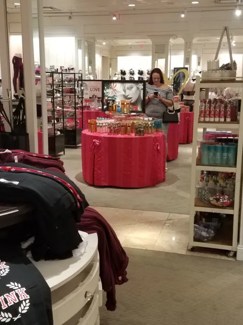 Victoria's Secret & PINK