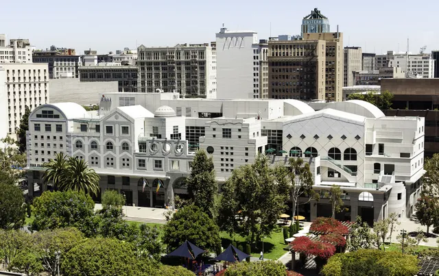 FIDM/Fashion Institute of Design & Merchandising