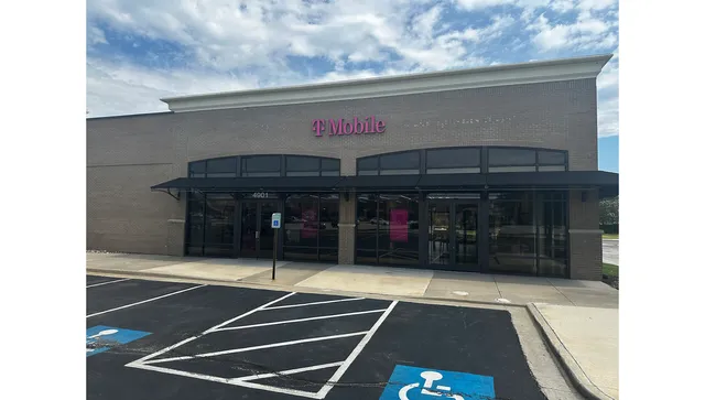 T-Mobile Experience Store