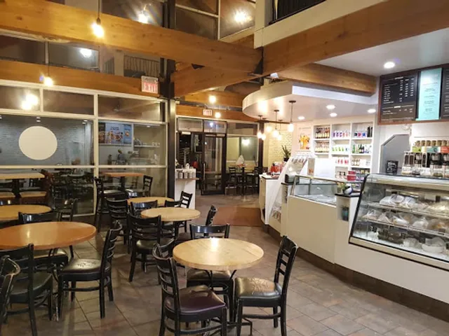 Good Earth Coffeehouse - Glenmore Landing