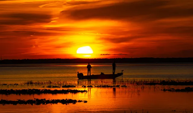 OLD "Big Bass Lodge”