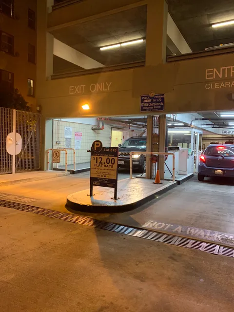 Cherokee And Hollywood Parking Garage