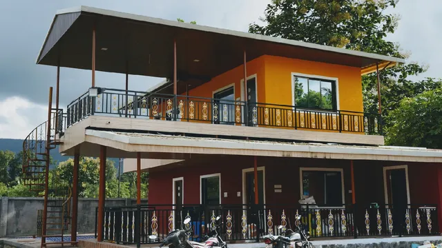 Maruti Farms and Nik's_Picworld