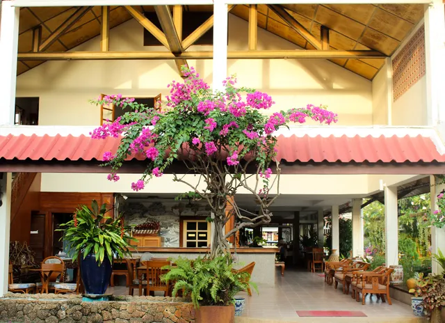 Patong Palace Hotel บริษัท โรงแรม ป่าตอง พาเลซ จำกัด