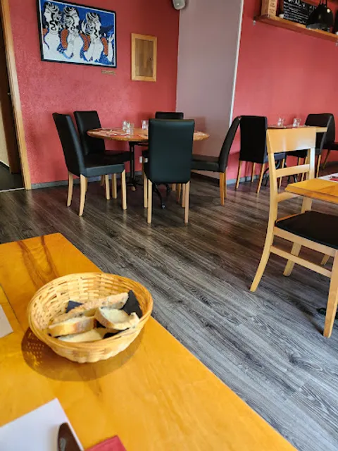 Notos Bar Restaurant