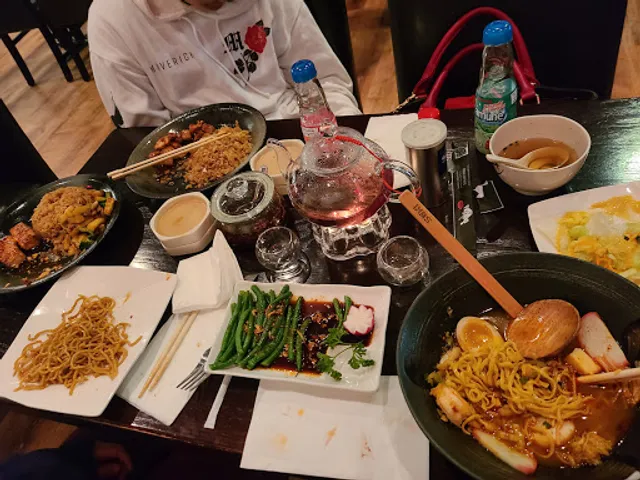 SUKI: Japanese Hibachi, Ramen Noodles, and Tea House