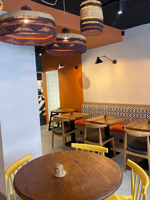 Nelsao Lyon Charpennes