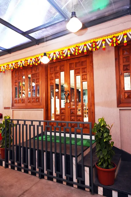 Shri Hari Restaurant