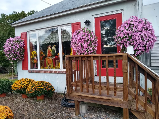 Red Hill Greenhouses & Florist