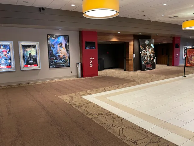 AMC Glen Cove 6